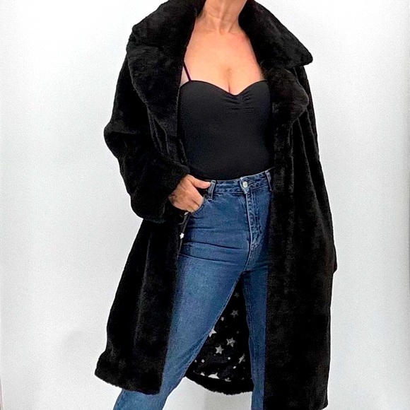Avevo Les Filles Going For Regal Faux Fur Star Print Reversible Teddy Coat - Picture 1 of 16